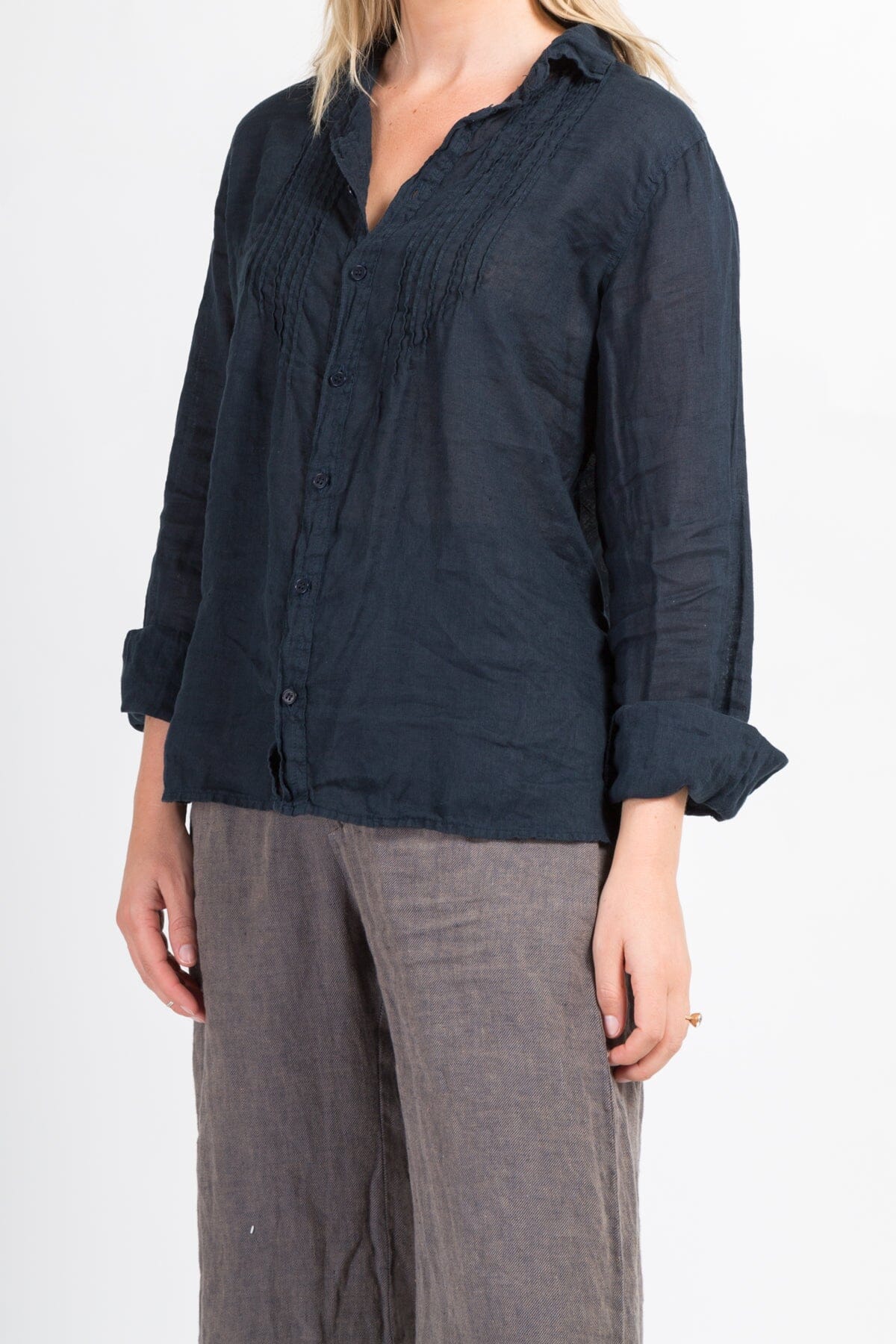 Julie - Linen S10 - White Linen Tops CP Shades 