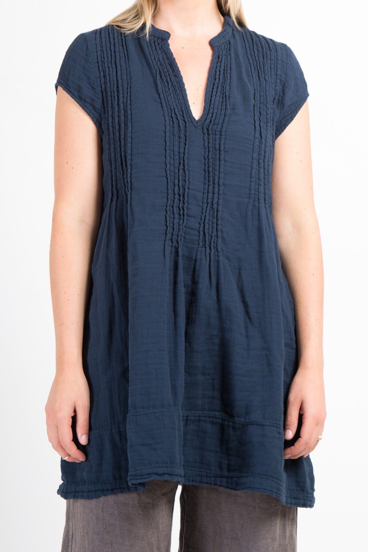 Regina Cap Sleeve - Double Cotton Gauze A2 - Cottons CP Shades navy 034