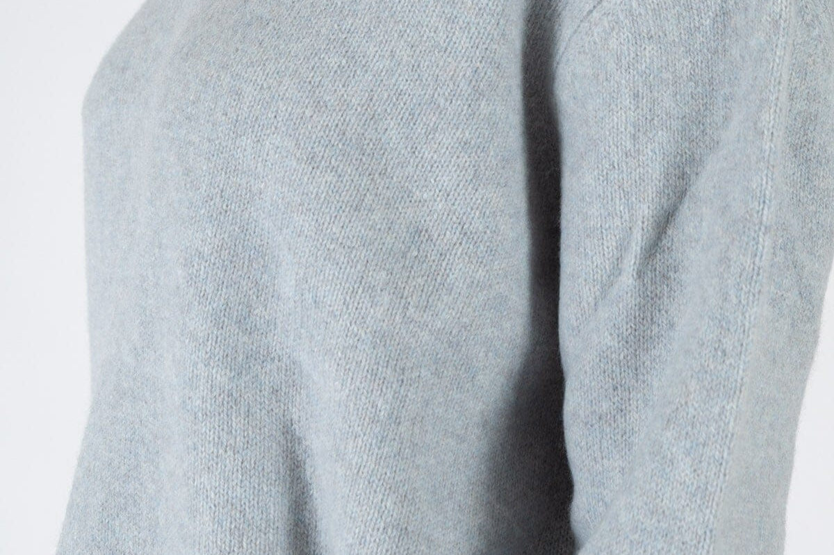 Cashmere Cross V-Neck Sweater A80 - Cashmere CP Shades 